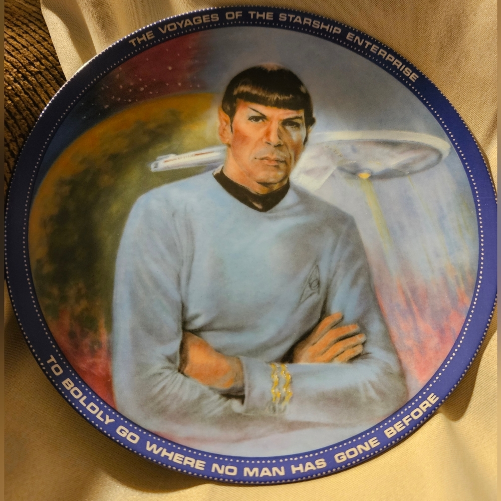 Star Trek Collectible Plate with Spock The Hamilton Collection